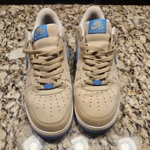Mens Nike Airforce Ones size 11